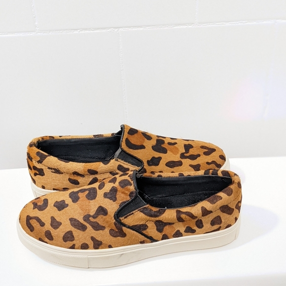 Steve Madden Shoes - NWOT Steve Madden calf hair sliders